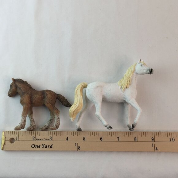 Schleich Horse Figures Brown Clydesdale Foal & White w/Yellow Mane Lot of 2 - Picture 8 of 8